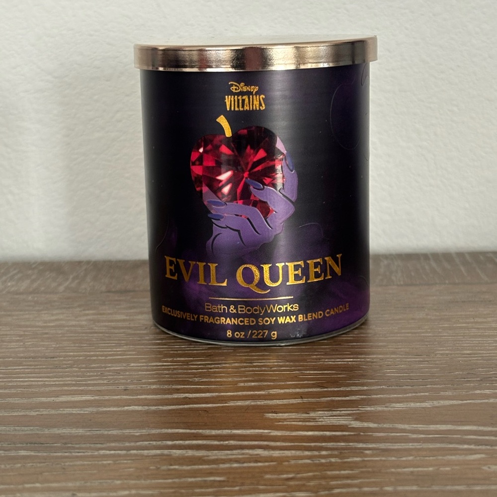 Disney Villains x Bath and Body Works candle